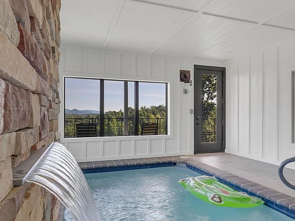 4th image of 409 Compass Point Way