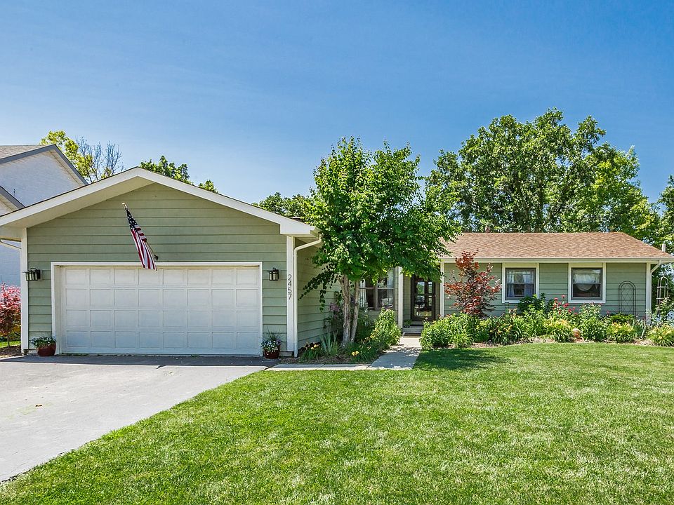 1st image of 2457 Heron Dr