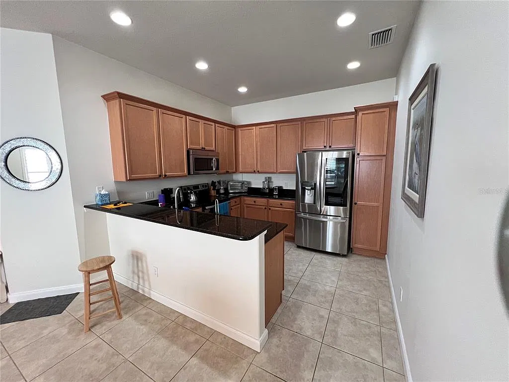 2 bed, 2.0 bath, 1549 sqft, $3,950 — Photo 4