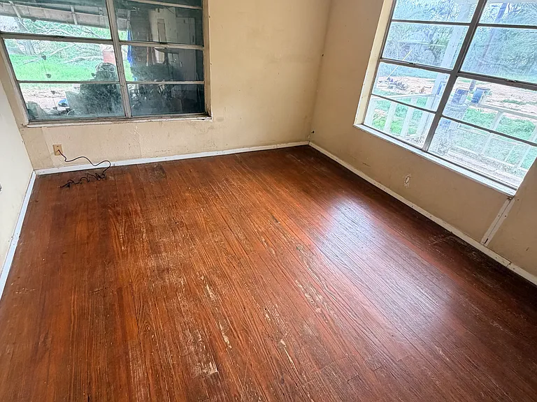 2304 County Road 5710 — Photo 5