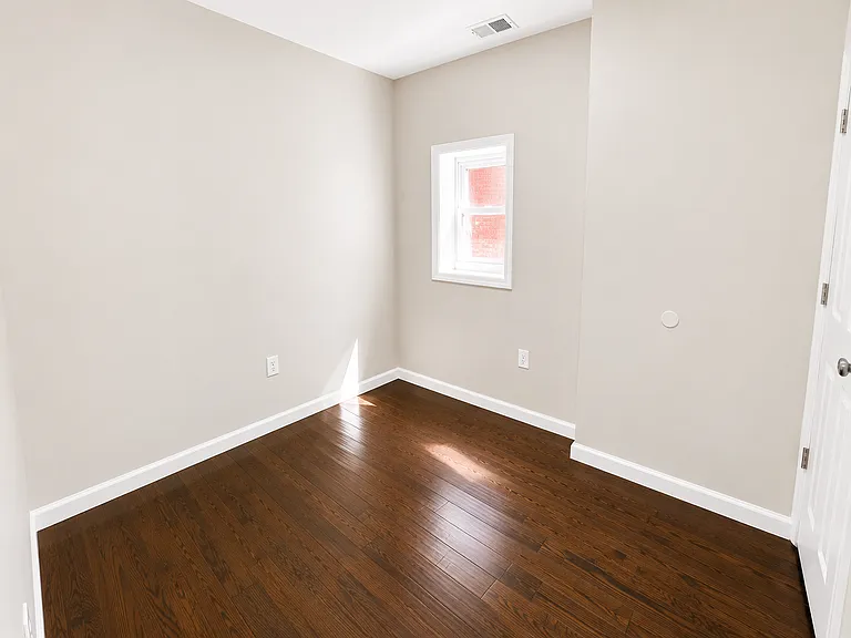 566-568 Summer Ave #2L — Photo 10