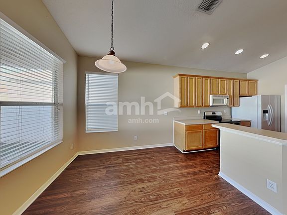 4th image of 8003 Moccasin Trail Dr
