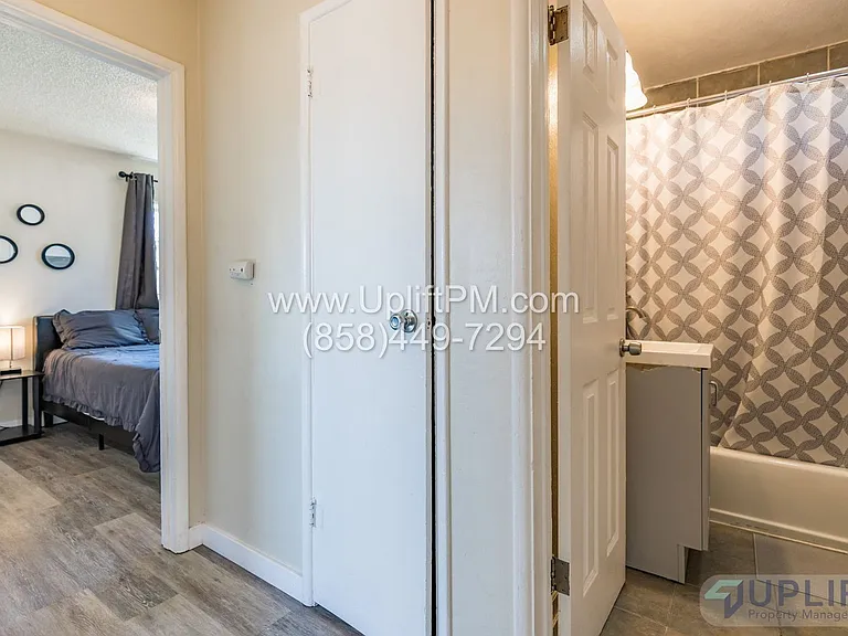 4827 Castle Ave — Photo 14