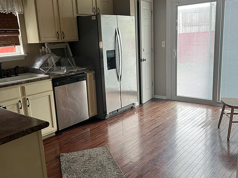 425 Polk Manor Dr — Photo 11