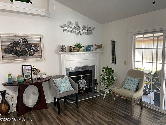 5th image of 8238 LAKE WOODBOURNE Drive E