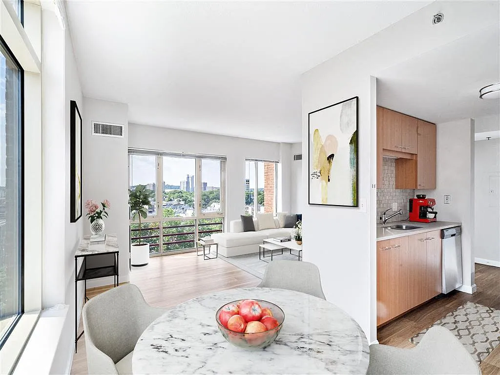 91 Sidney — Photo 3