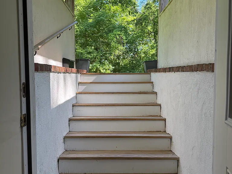 Cedar Ln — Photo 9