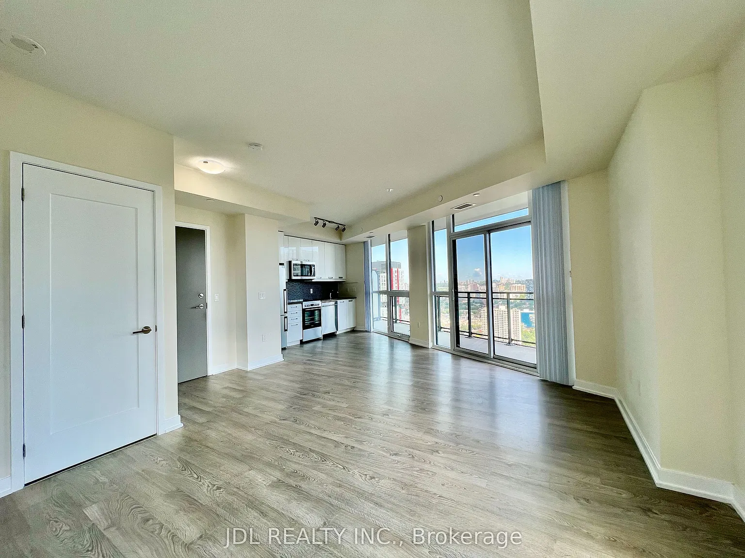 2 bed, $2,700 — Photo 3