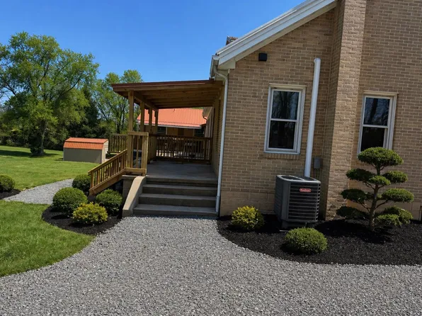 299 Level Rd APT 2, Hummelstown, PA 17036