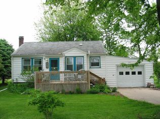302 S Elm St, Stanwood, IA 52337