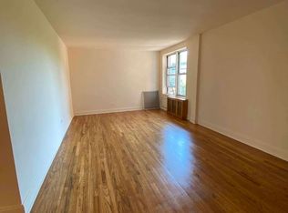 89-50 56th Ave #4E, Elmhurst, NY 11373