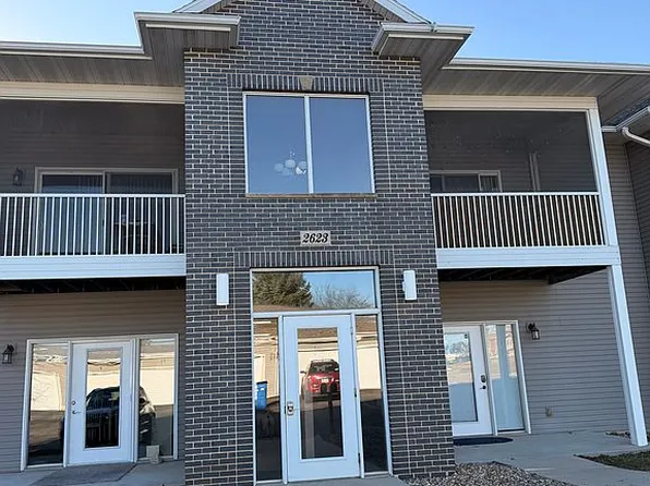2623 Orchard Dr Unit 8, Cedar Falls, IA 50613