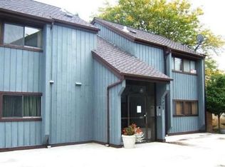 2809 Century Harbor Rd APT 4, Middleton, WI 53562