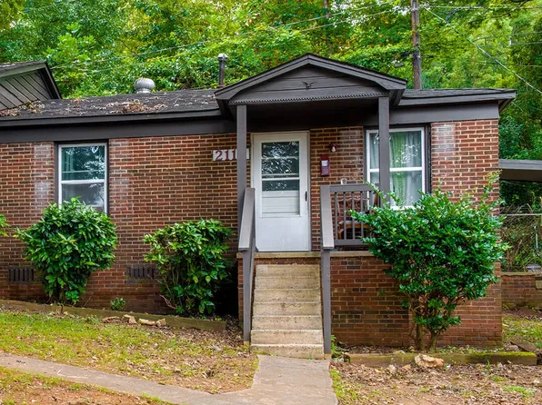 2108 Lincoln Heights Ct, Charlotte, NC 28216