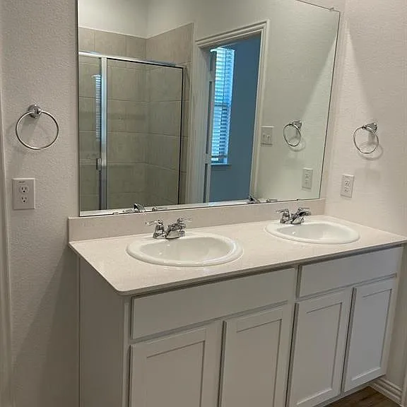 1115 Mahogany Ln — Photo 15