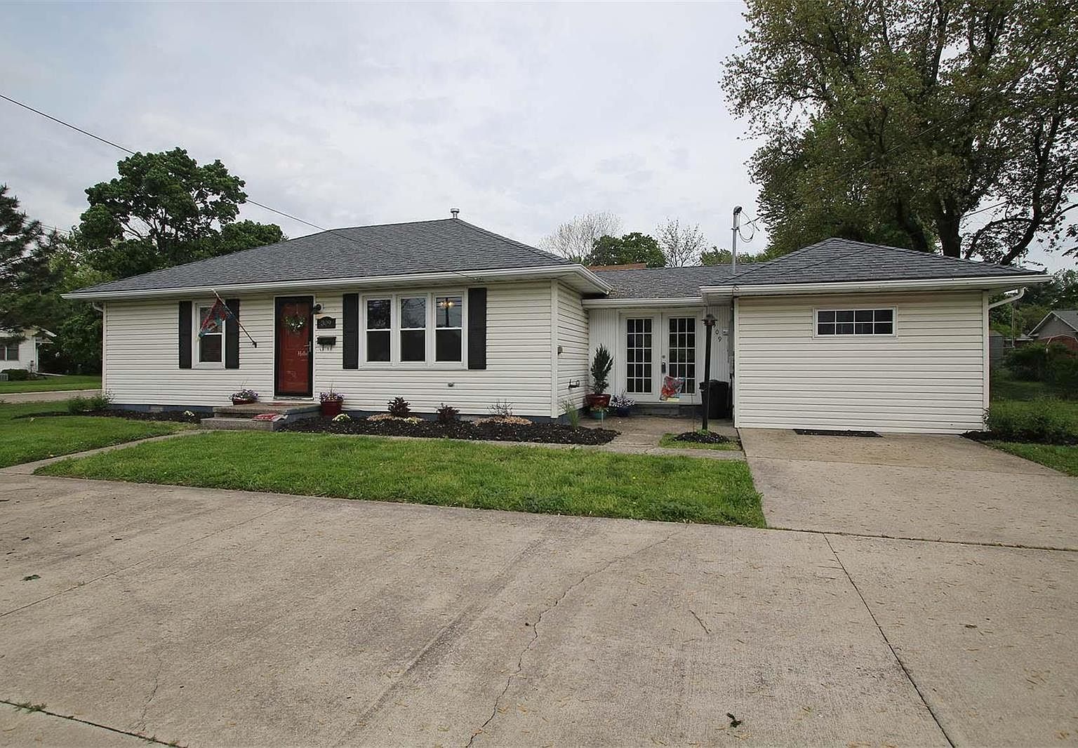 309 W Prairie St, Jerseyville, IL 62052 Zillow