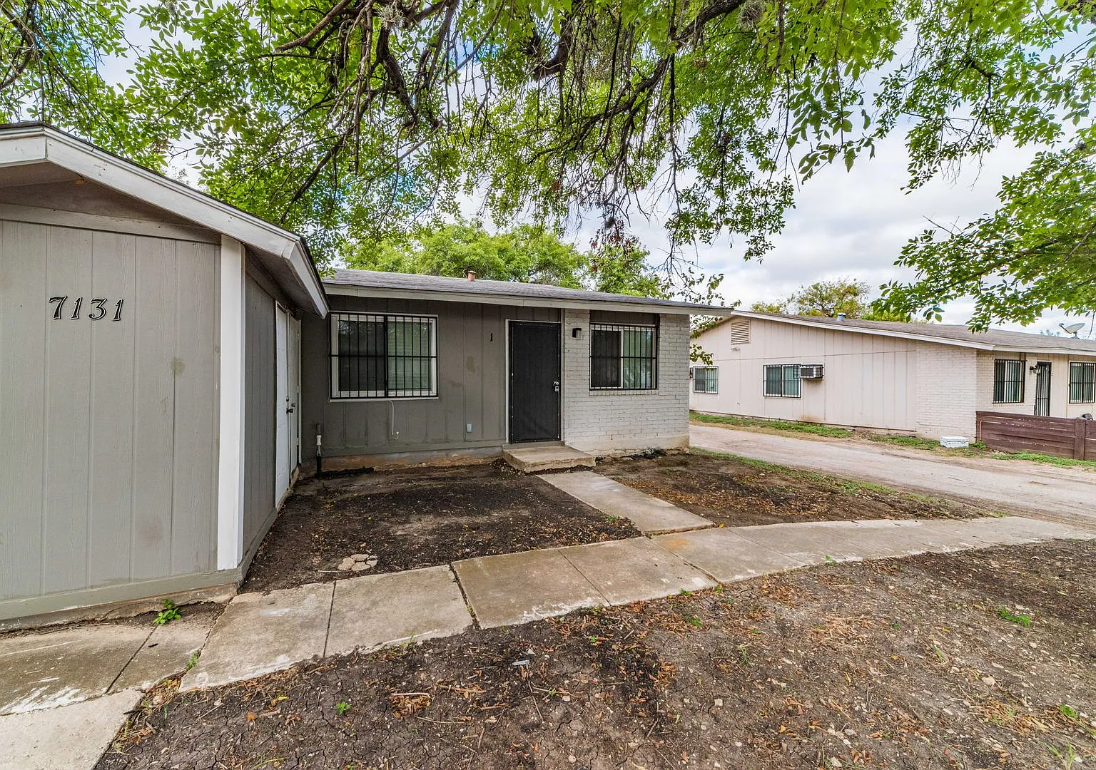1-Bedroom in North Point — Photo 3