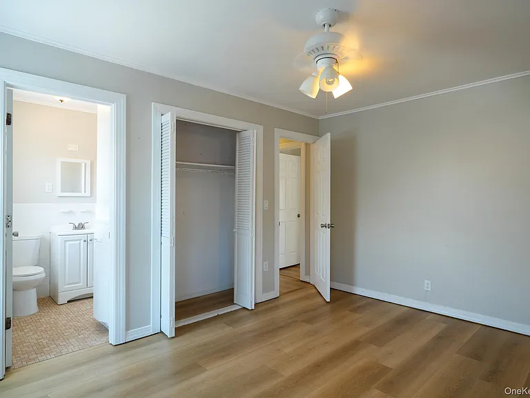 59 Troy Ave #UPPER — Photo 24