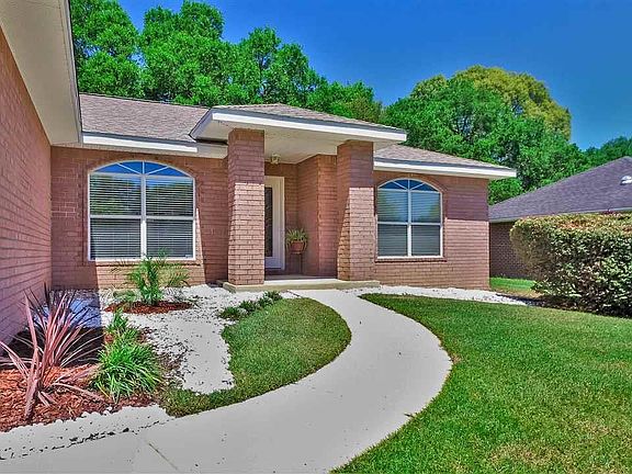 4th image of 3409 Holt Cir