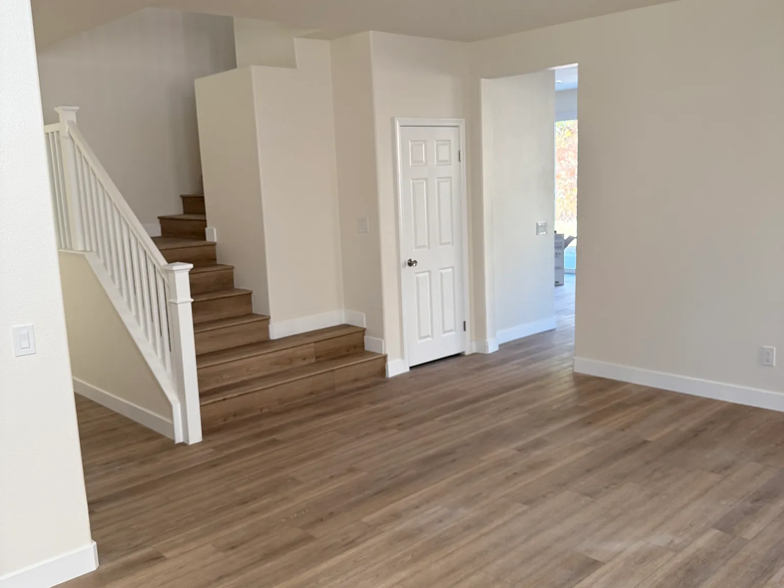 4 bed, 3213 sqft, $4,195 — Photo 4