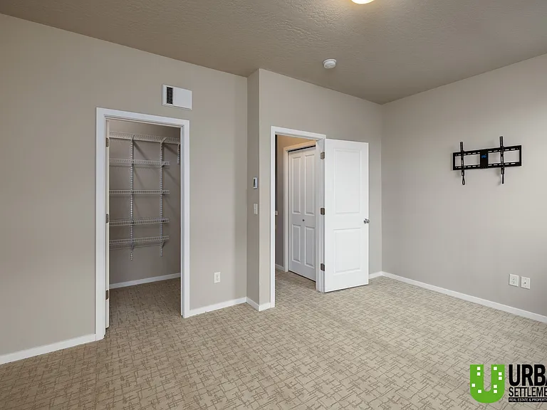 2419 W Bridge Ave — Photo 15