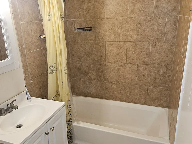 17 Prospect St #3 — Photo 6