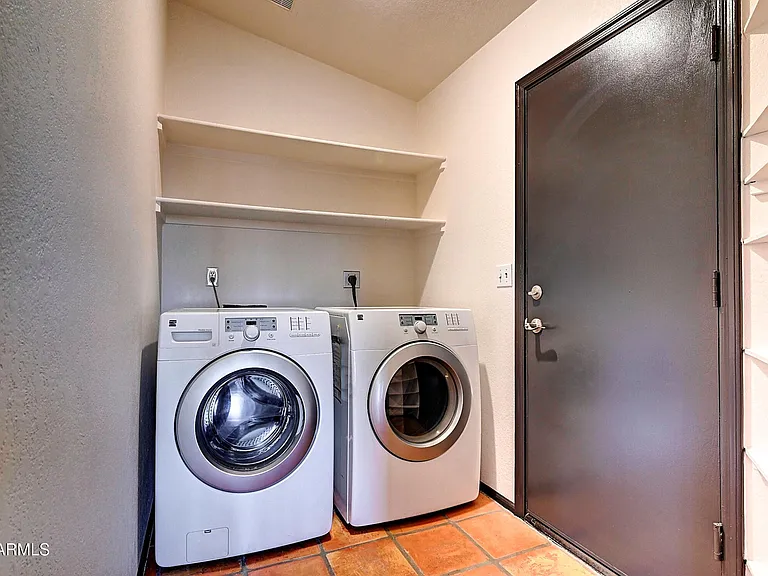14004 N Sussex Pl — Photo 27