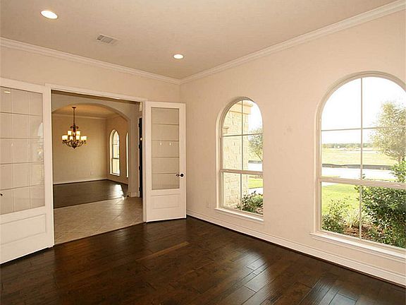 5th image of 10310 Oliva View Ln