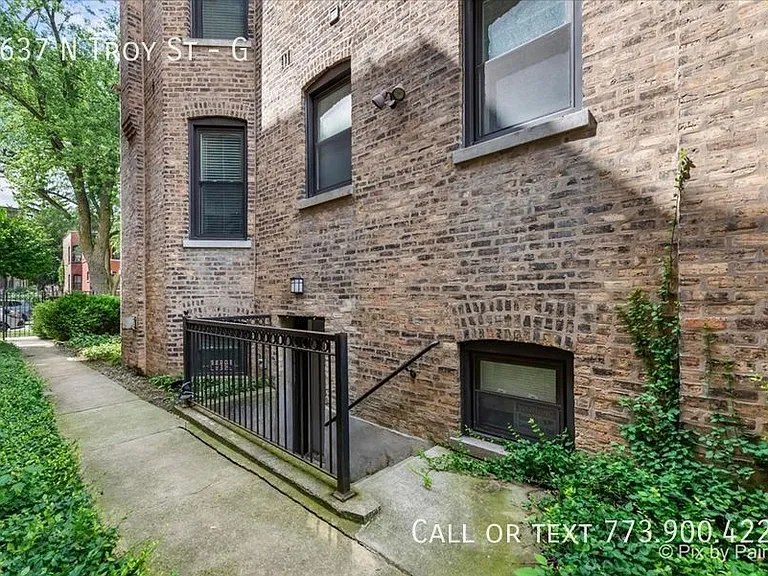 2637 N Troy St #G — Photo 2