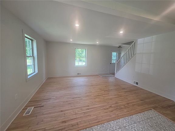 5th image of 153 Beale Rd