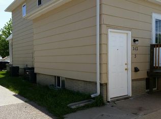 312 S Rhode Island Ave APT 3, Hastings, NE 68901