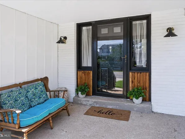 3329 Silverside Rd, Wilmington, DE 19810