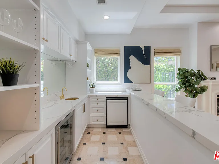 3791 Winford Dr — Photo 10
