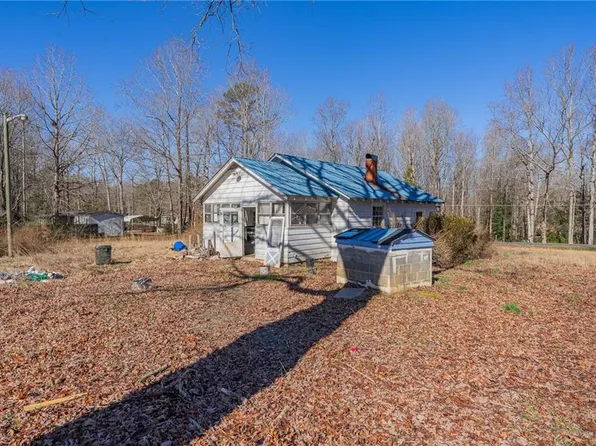 227 Emmanuel Church Rd, Asheboro, NC 27205