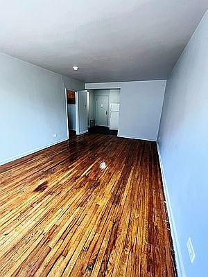 3rd image of 557 E 21st St APT 3F