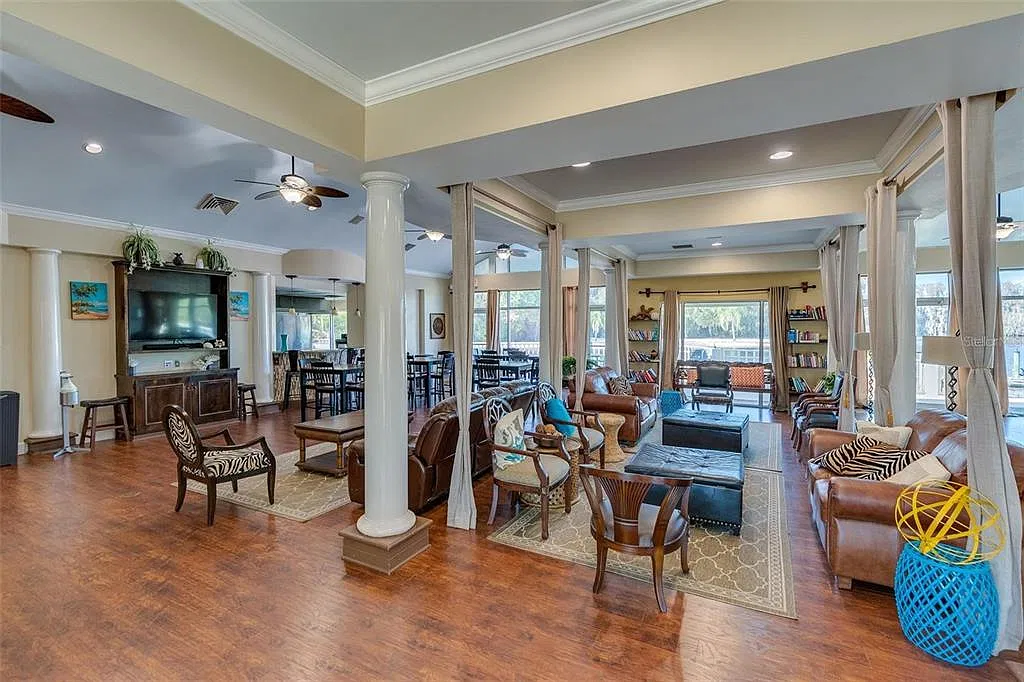 3 bed, 2.0 bath, 1631 sqft, $2,550 — Photo 4