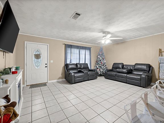 4th image of 20645 Texas St