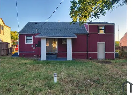 3 bed, 1176 sqft, $1,075 — Photo 1
