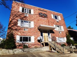 445 Walnut St APT 9, Springdale, PA 15144