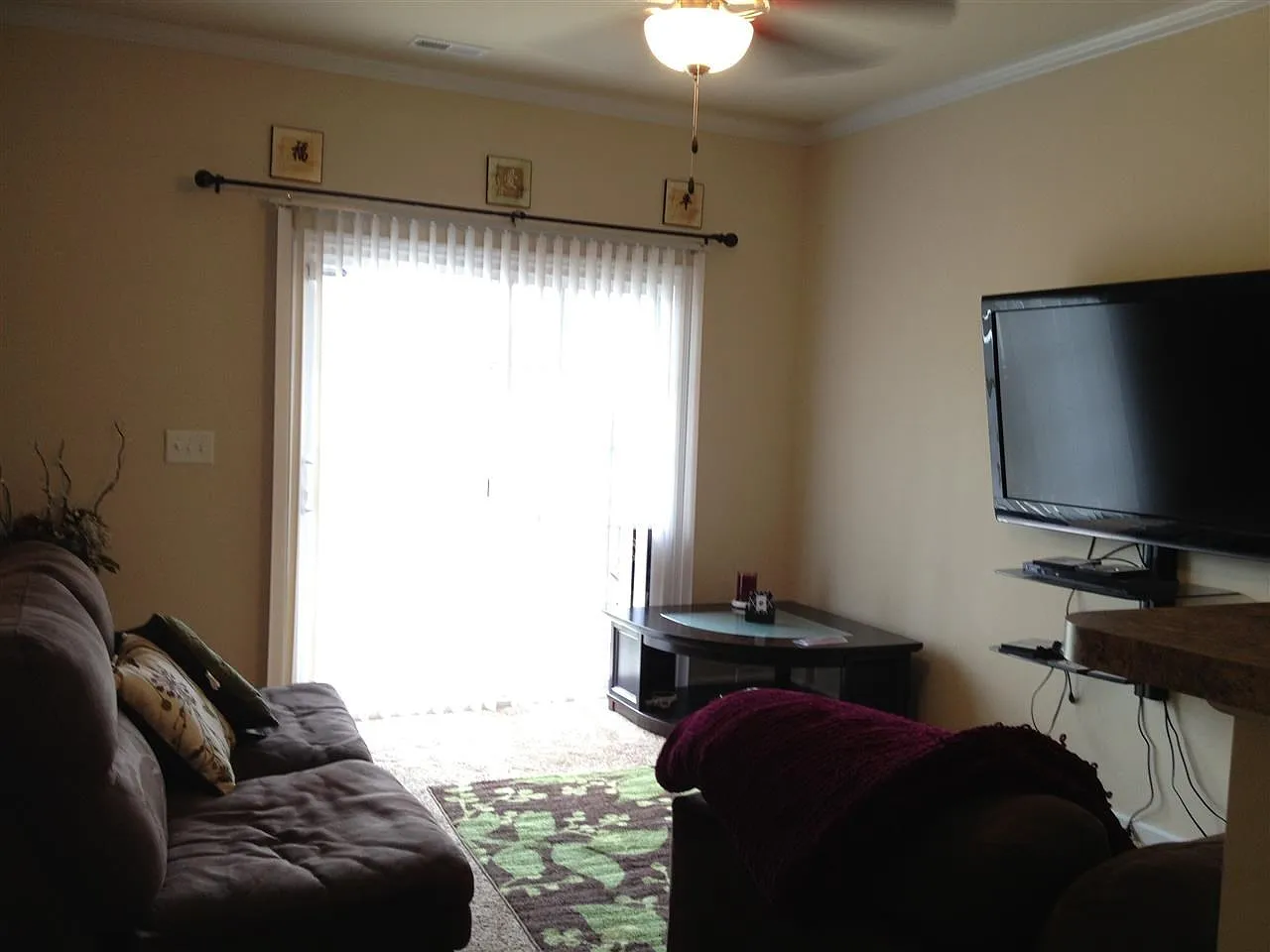 2 bed, 2.5 bath, $1,300 — Photo 4