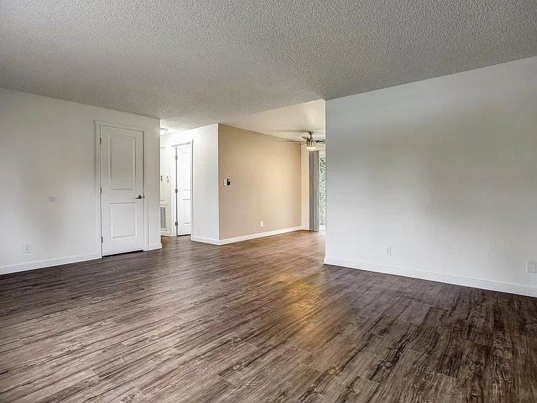 Overlook Terrace Apartments — Photo 24