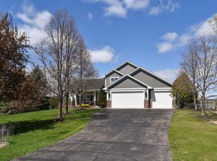 22820 Tiffany Trl, Rogers, MN 55374