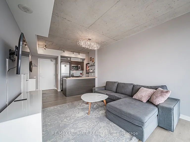 318 King St E #1108 — Photo 13