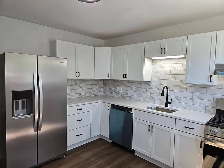 2210 Hampton Rd — Photo 4