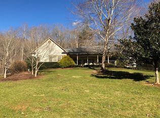 285 Meadow Ridge Ln, Boones Mill, VA 24065