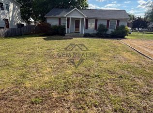 1900 Pollock St, Fredericksburg, VA 22405