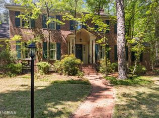 107 Pettingill Pl, Southern Pines, NC 28387