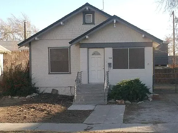 534 Roberts St photo 1