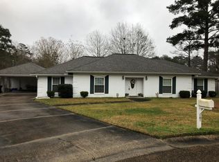 101 Chaucer Cir, Hattiesburg, MS 39402