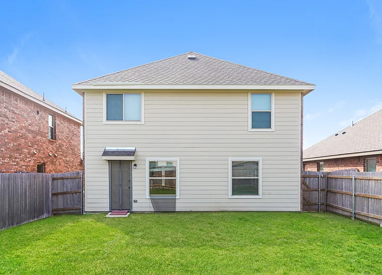 1600 Mark Ln — Photo 5
